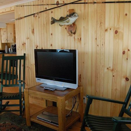 Sebago Lake Lodge & Cottages North Windham Екстериор снимка