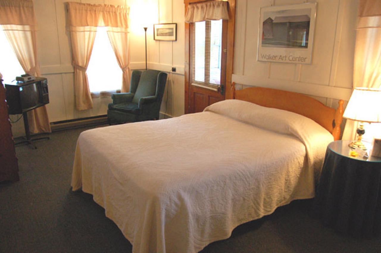 Sebago Lake Lodge & Cottages North Windham Екстериор снимка