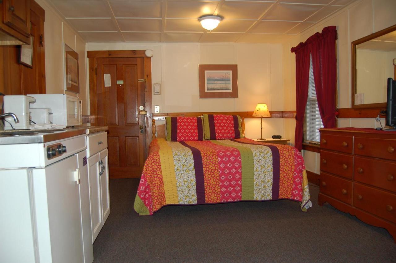 Sebago Lake Lodge & Cottages North Windham Екстериор снимка