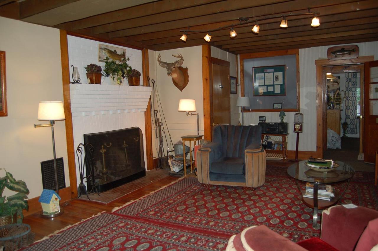 Sebago Lake Lodge & Cottages North Windham Екстериор снимка