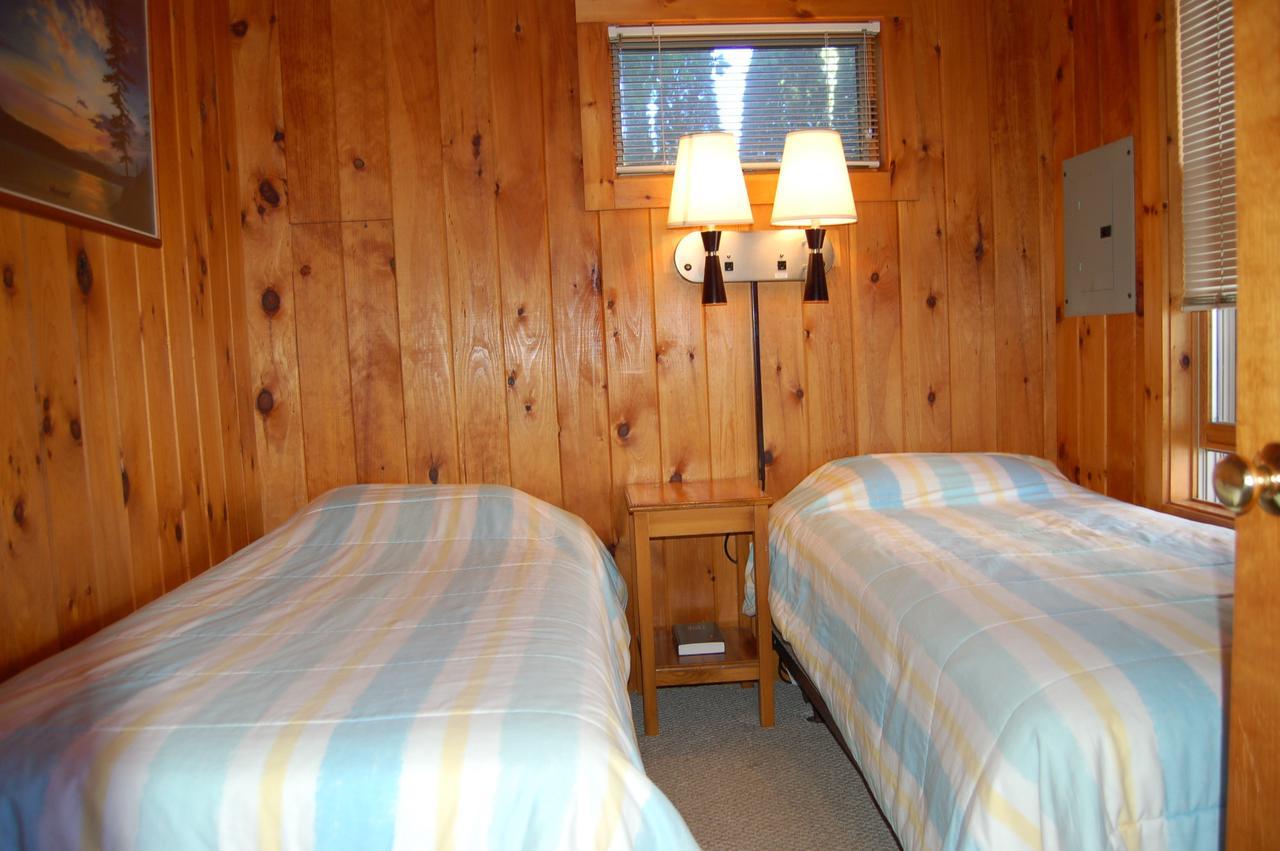 Sebago Lake Lodge & Cottages North Windham Екстериор снимка