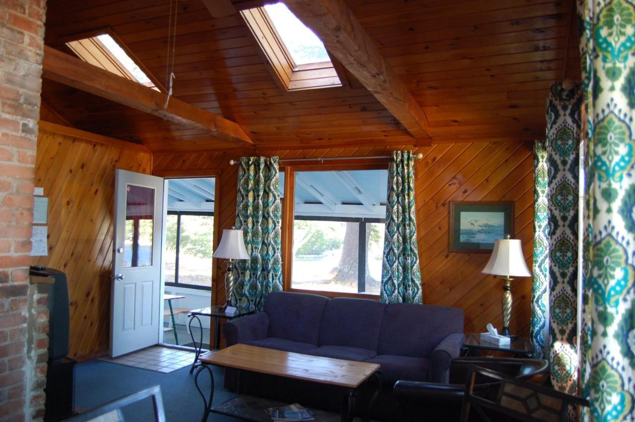 Sebago Lake Lodge & Cottages North Windham Екстериор снимка