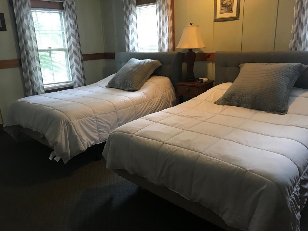 Sebago Lake Lodge & Cottages North Windham Екстериор снимка
